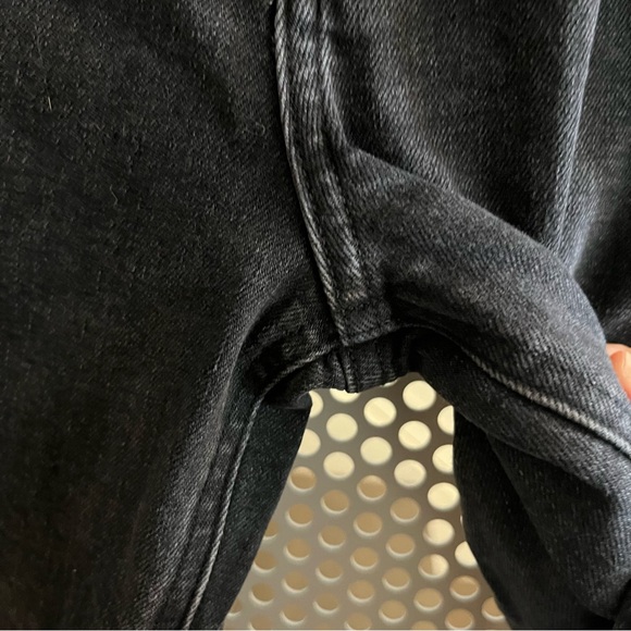 Aritzia Denim Forum The Arlo High Rise Straight Jean Size 28 W and 28L in Black - Picture 9 of 16